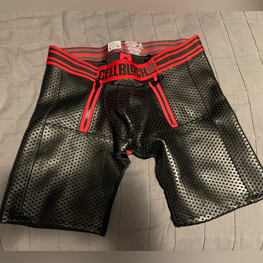 Cellblock 13 Gauntlet Zipper Short (New)